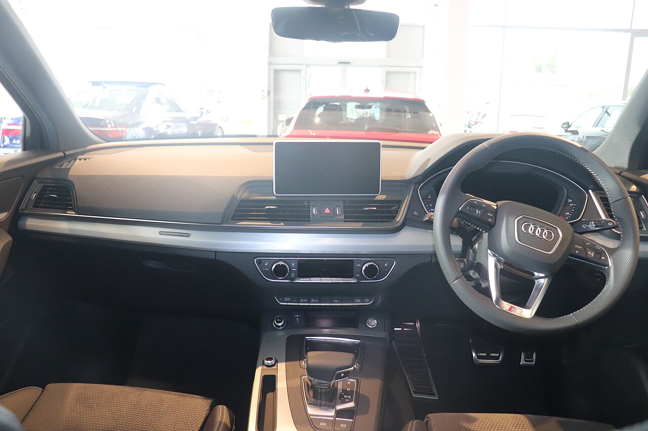 2020 Audi Q5 40 TFSI — interior, dashboard and cabin