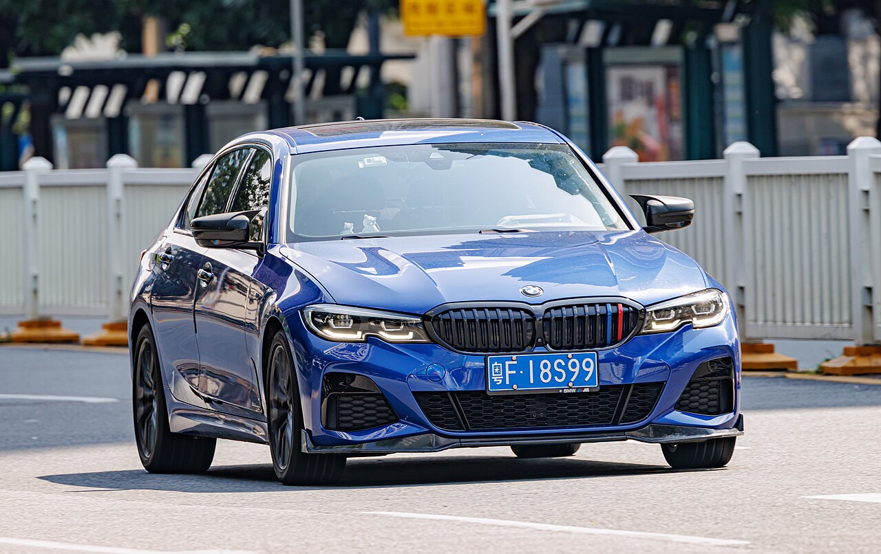 BMW 3 Series — exterior view