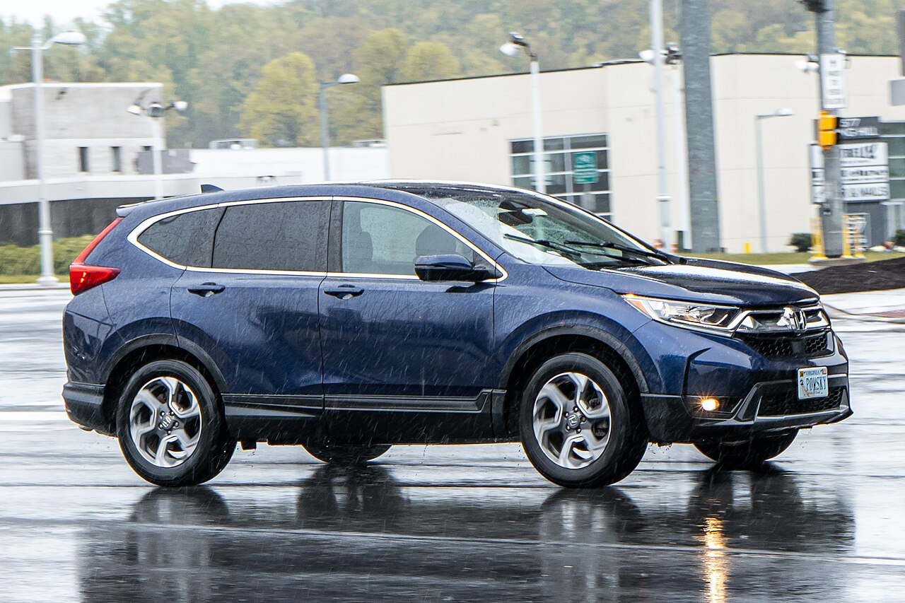 Honda CR-V — exterior view