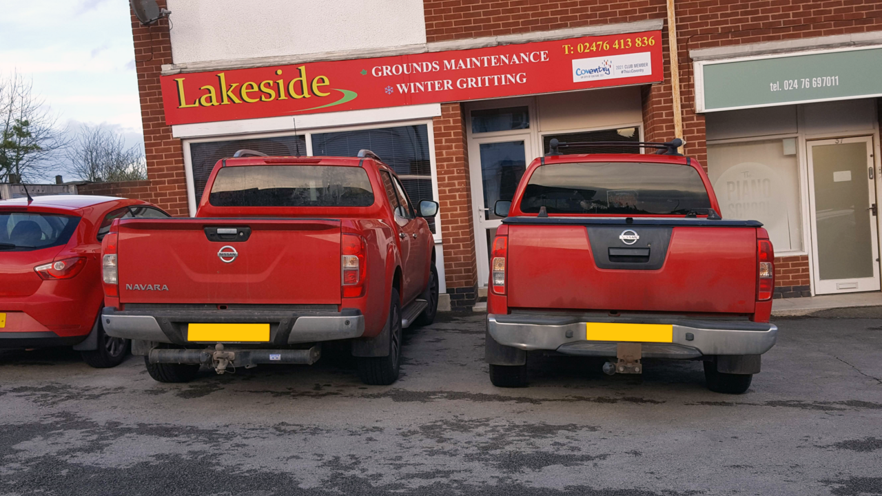 2020 Nissan Navara — rear three-quarter view