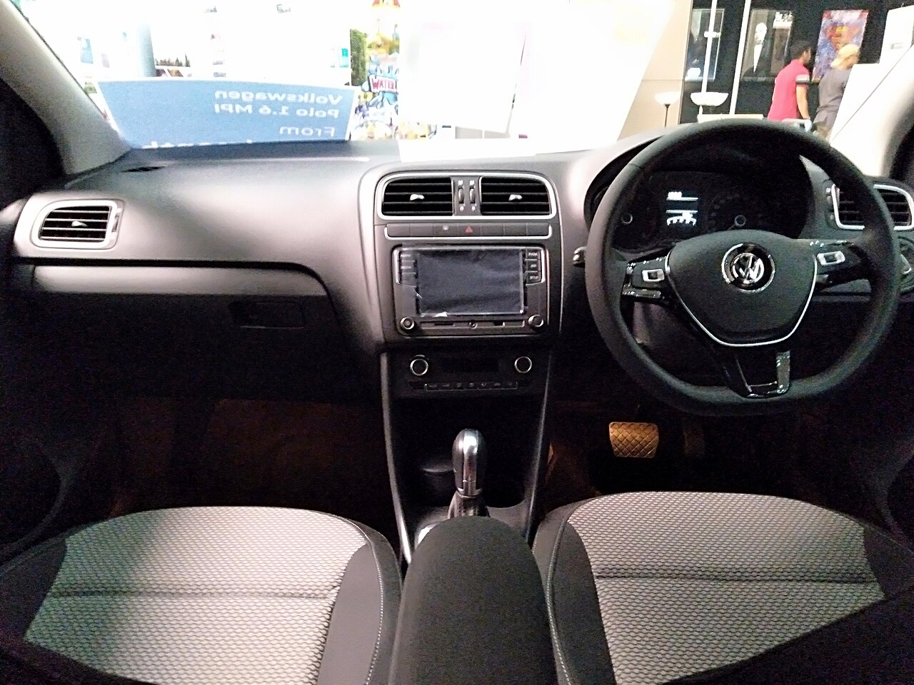 Volkswagen Polo — interior, dashboard and cabin